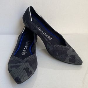 Rothy’s Black & Gray Camo Pointed Toe Flats size 8.5